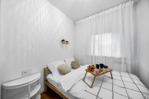 Warsaw Praga Apt - Parking, Tram&Shops nearby - by Rentujemy